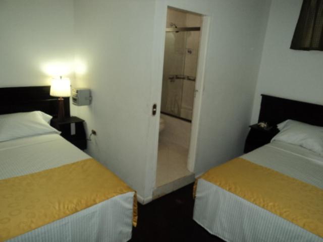 Hotel Brisas De San Francisco Меделин Стая снимка